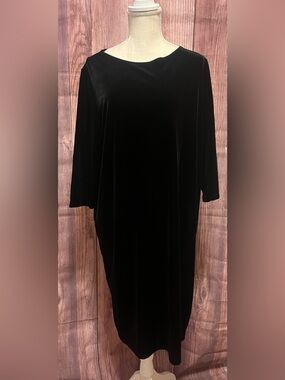 Chico's Travelers Black Velvet Three-quarter Sleeve Midi Petite Dress